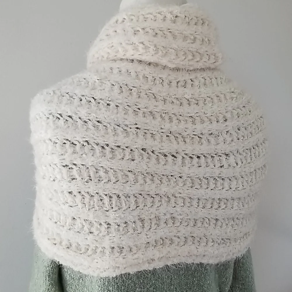 Charlotte Daniel Ecru Infinity Chunky Fuzzy Scarf